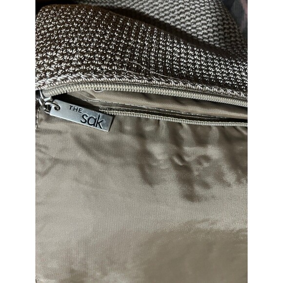 The Sak Bag Crossbody Crochet Purse Zip Close Pocket Logo Charm Brown Boho Hippy - Picture 8 of 8